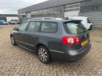 Volkswagen Passat 1.6 TDI 77KW Bluemotion Variant 2010 Grijs, Auto's, 4 cilinders, 23 km/l, Origineel Nederlands, Passat