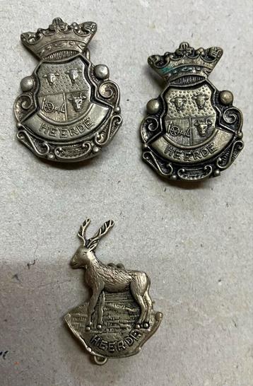 3 Antieke Speldjes Heerde Gemeentewapen & Hert beschikbaar voor biedingen