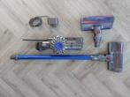 Dyson V6 fluffy steelstofzuiger, Witgoed en Apparatuur, Stofzuigers, Gebruikt, Stofzuiger, Ophalen of Verzenden, Minder dan 1200 watt