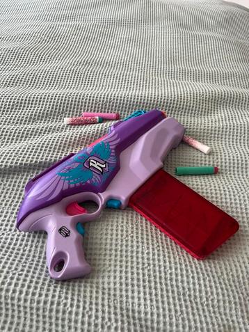 Nurf gun meiden beschikbaar voor biedingen