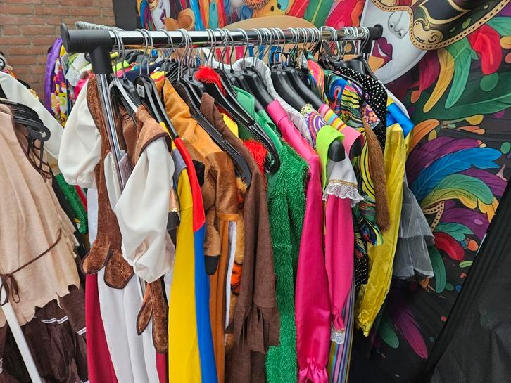 Partij carnavalskleding dames,heren en kinderen, Kleding | Heren, Carnavalskleding en Feestkleding, Nieuw, Overige maten, Ophalen of Verzenden