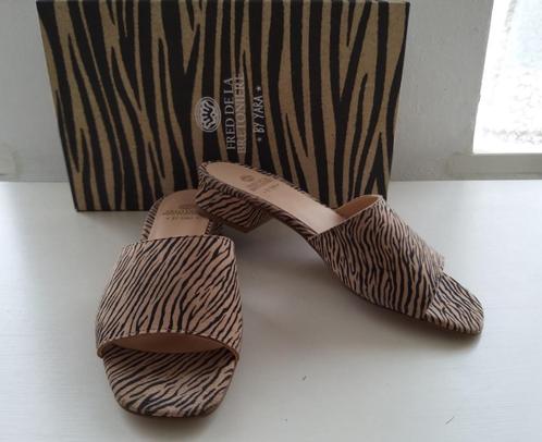 Fred de la Bretoniere nieuwe leren zebra slippers, maat 36, Kleding | Dames, Schoenen, Nieuw, Slippers, Beige, Ophalen of Verzenden
