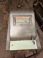 oude kassa met geldlade merk bekro, Ophalen