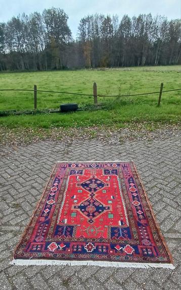 Pracht vintage perzisch tapijt uit Iran 204 x141 cm beschikbaar voor biedingen