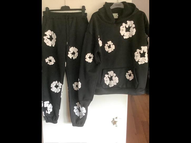 Denim Tears Black pak set broek/hodie trui in nieuw staat S, Kleding | Dames, Huispakken, Zo goed als nieuw, Maat 36 (S), Zwart