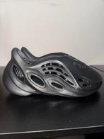 Yeezy Foam Runner Onyx - Maat 44 - Nieuw in Doos, Kleding | Heren, Schoenen, Zwart, Nieuw, Adidas Yeezy, Ophalen