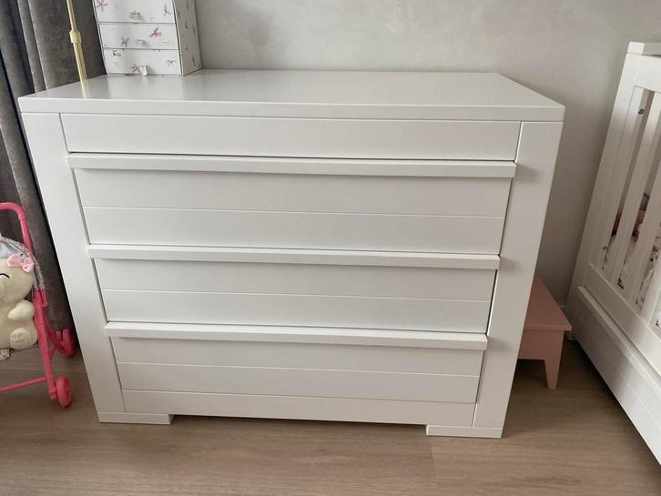 Witte Commode met 3 Lades en ledikant, Kinderen en Baby's, Kinderkamer | Commodes en Kasten, Zo goed als nieuw, Commode, 90 tot 105 cm