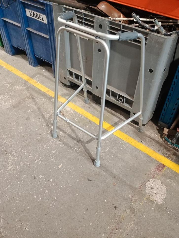 Lichtgewicht looprek, Diversen, Looprekken, Zo goed als nieuw, In hoogte verstelbaar, Lichtgewicht, Ophalen