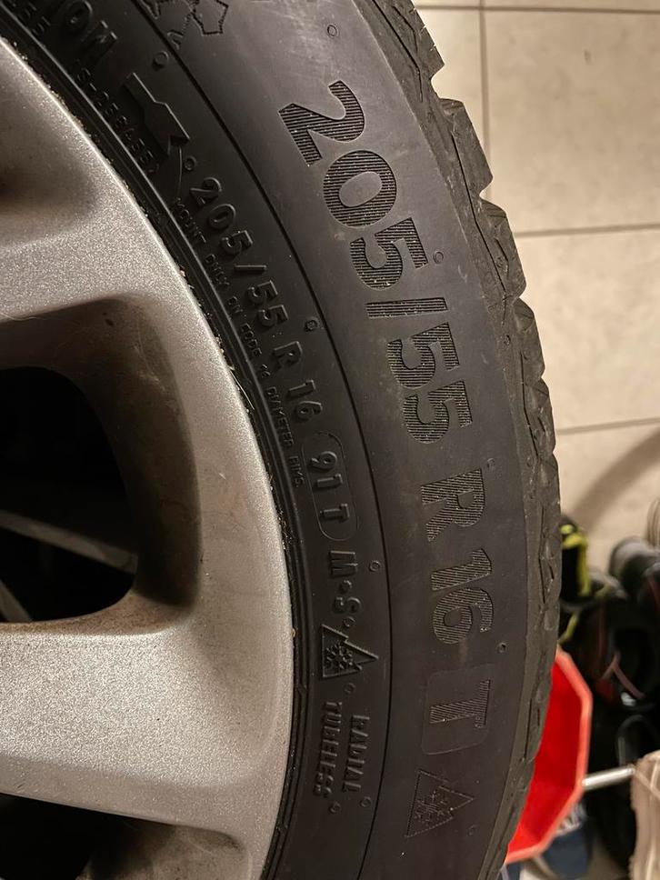 Originele lichtmetalen Astra Velgen met nieuwe winterbanden, Auto-onderdelen, Banden en Velgen, Banden en Velgen, Winterbanden