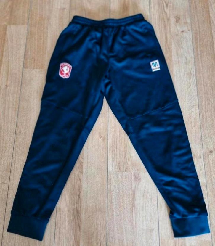 Trainingsbroek FC Twente, Kleding | Heren, Sportkleding, Zo goed als nieuw, Voetbal, Maat 48/50 (M), Blauw, Ophalen of Verzenden