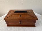 Antieke houten naaidoos met inlegwerk, in sarcofaag model., Antiek en Kunst, Ophalen of Verzenden