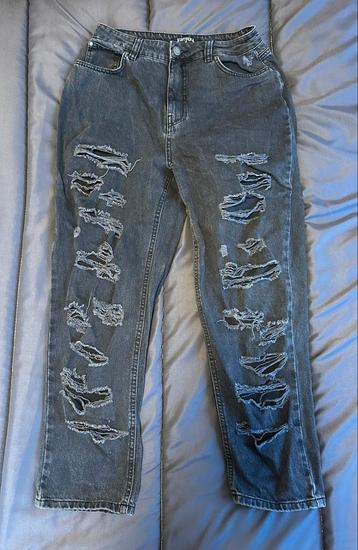 Disturbia mortmoth destroyed mom jeans W30 beschikbaar voor biedingen