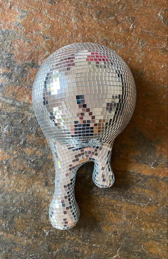 Gesmolten discobal voor aan de muur (DIY)  L 37 B 25 cm, Huis en Inrichting, Woonaccessoires | Wanddecoraties, Zo goed als nieuw