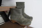 grijsgroene suede klomplaarsjes maat 39 van Sanita, Kleding | Dames, Schoenen, Ophalen, Overige kleuren, Lage of Enkellaarzen