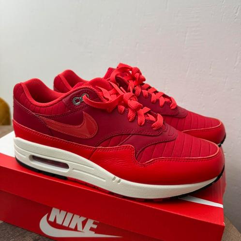 Air Max 1 Gym Red maat 42.5, Kleding | Heren, Schoenen, Nieuw, Overige kleuren, Ophalen of Verzenden