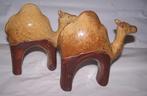 2 prachtige keramische Dromedaris beelden. Nieuwstaat., Verzamelen, Beelden en Beeldjes, Ophalen of Verzenden, Zo goed als nieuw