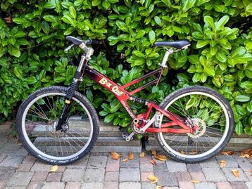 Te Koop: Giant Box One vintage downhill mtb (maat L) beschikbaar voor biedingen