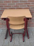 Mooie school tafel/ kinder tafel met stoel., Tafel(s) en Stoel(en), Zo goed als nieuw, Ophalen