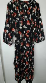 Norah lange jurk zwart bloem 46, Kleding | Dames, Jurken, Zwart, Maat 46/48 (XL) of groter, Ophalen of Verzenden, Zo goed als nieuw