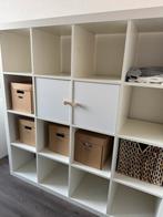 Witte kallax ikea kast met 16 vakken en 2 deuren, Ophalen of Verzenden, Zo goed als nieuw, 25 tot 50 cm, Minder dan 150 cm