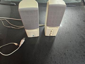 Vintage luidsprekers voor echte retro pc look beschikbaar voor biedingen