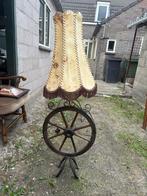 Lamp met standaard van hoefijzers paard, Huis en Inrichting, Ophalen, Gebruikt