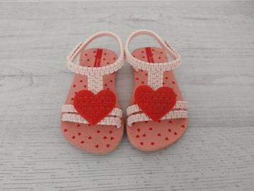 Ipanema sandaaltjes maat 21 beschikbaar voor biedingen