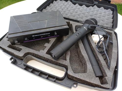 QTX Draadloze handheld microfoons in kist, Muziek en Instrumenten, Microfoons, Zo goed als nieuw, Zangmicrofoon, Draadloos, Ophalen of Verzenden