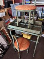 vintage metalen tafel met krukken en bak denk zelf bauhaus, Ophalen, Huis en Inrichting
