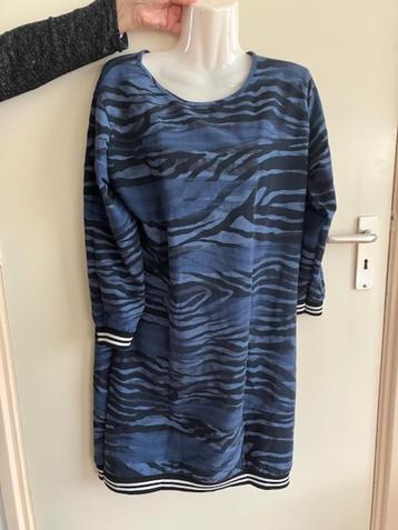 jurk blauw gewerkt maat L beschikbaar voor biedingen