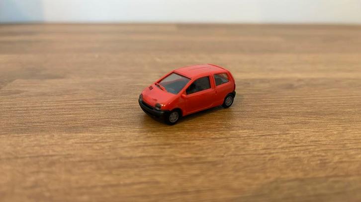 Herpa Renault Twingo rood – schaal 1:87, Hobby en Vrije tijd, Modelauto's | 1:87, Zo goed als nieuw, Bus of Vrachtwagen, Herpa