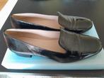 zwarte leren lakschoen Manfield maat 40, hak 2cm, Schoenen met lage hakken, Zwart, Ophalen of Verzenden, Zo goed als nieuw