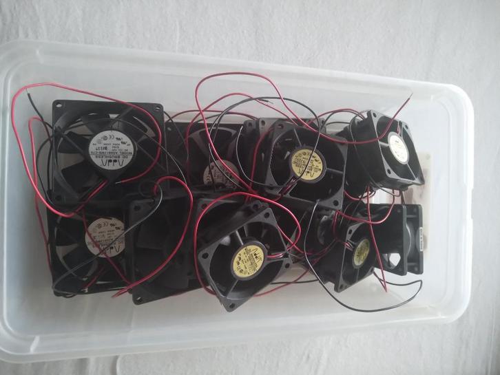 0027 - ADDA DC brushless ventilatoren set, Computers en Software, Computerkoelers, Nieuw, Luchtkoeling, Ophalen of Verzenden
