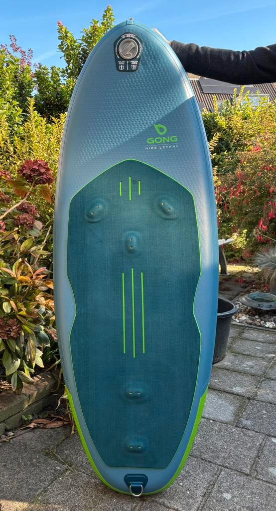 Gong Hipe Lethal 5’3 90 liter nieuwstaat, Watersport en Boten, Wingsurfen, Zo goed als nieuw, Wingsurf-board, Ophalen