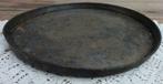 Kleine platte Franse verweerde doorleefde bakvorm met haakje, Antiek en Kunst, Curiosa en Brocante, Ophalen of Verzenden
