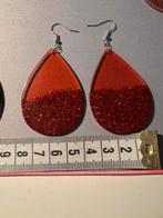 Oorbellen rood met glitter, Ophalen of Verzenden, Zo goed als nieuw, Rood, Overige materialen