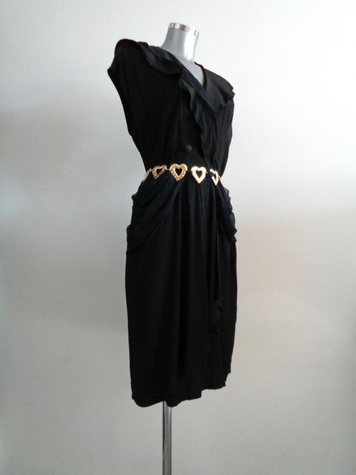 Vintage jurk, zwart - viscose maat small, Kleding | Dames, Jurken, Zo goed als nieuw, Maat 36 (S), Zwart, Knielengte, Verzenden