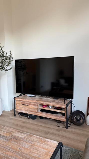Tv-meubel knibbeler van massief acaciahout industrial look beschikbaar voor biedingen