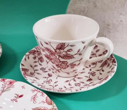 Royal Tudor Bouquet Grindley kop+2 schotels, Huis en Inrichting, Keuken | Servies, Zo goed als nieuw, Kop(pen) en/of Schotel(s)