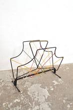 Vintage midcentury lectuurbak 'spaghetti' krantenbak, Ophalen of Verzenden, Gebruikt