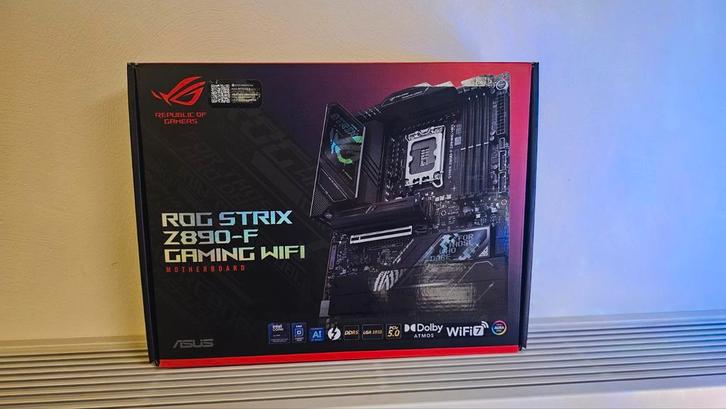 Asus ROG STRIX Z890-F GAMING WIFI, Computers en Software, Moederborden, Nieuw, Intel, DDR5, Ophalen of Verzenden
