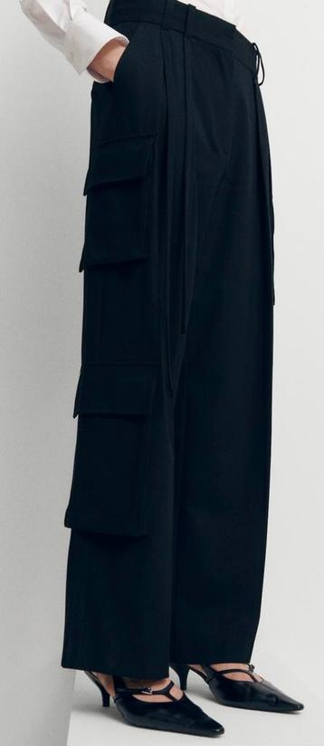 Cargo pantalon Mango maat m beschikbaar voor biedingen