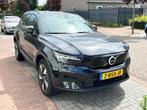 Volvo XC40 Recharge Pure Electric 238pk 2024 Zwart, Auto's, Automaat, Zwart, 435 min, Origineel Nederlands