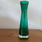 Groen-transparante vintage vaas 20,5 cm, Minder dan 50 cm, Groen, Glas, Ophalen of Verzenden