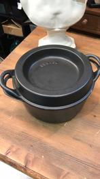Le Creuset Doufeu. 24 cm. Gietijzer., Huis en Inrichting, Keuken | Potten en Pannen, Ophalen of Verzenden, Zo goed als nieuw, Gietijzer