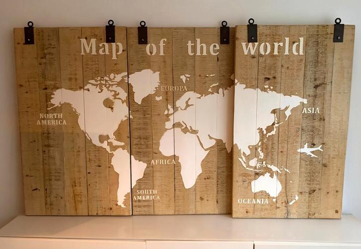 Wereldkaart op Houten Panelen - Drieluik Wanddecoratie, Huis en Inrichting, Woonaccessoires | Wanddecoraties, Zo goed als nieuw