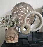 Oude stenen broodmal op voet, Ophalen of Verzenden