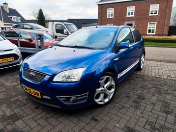 Ford Focus ST 2.5 20V Turbo 166KW Blauw nette auto  beschikbaar voor biedingen