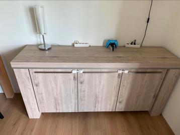 Dressoir  beschikbaar voor biedingen