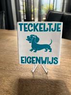 Tegeltje Teckel Eigenwijs, Overige materialen, Wit, Nieuw, Ophalen of Verzenden